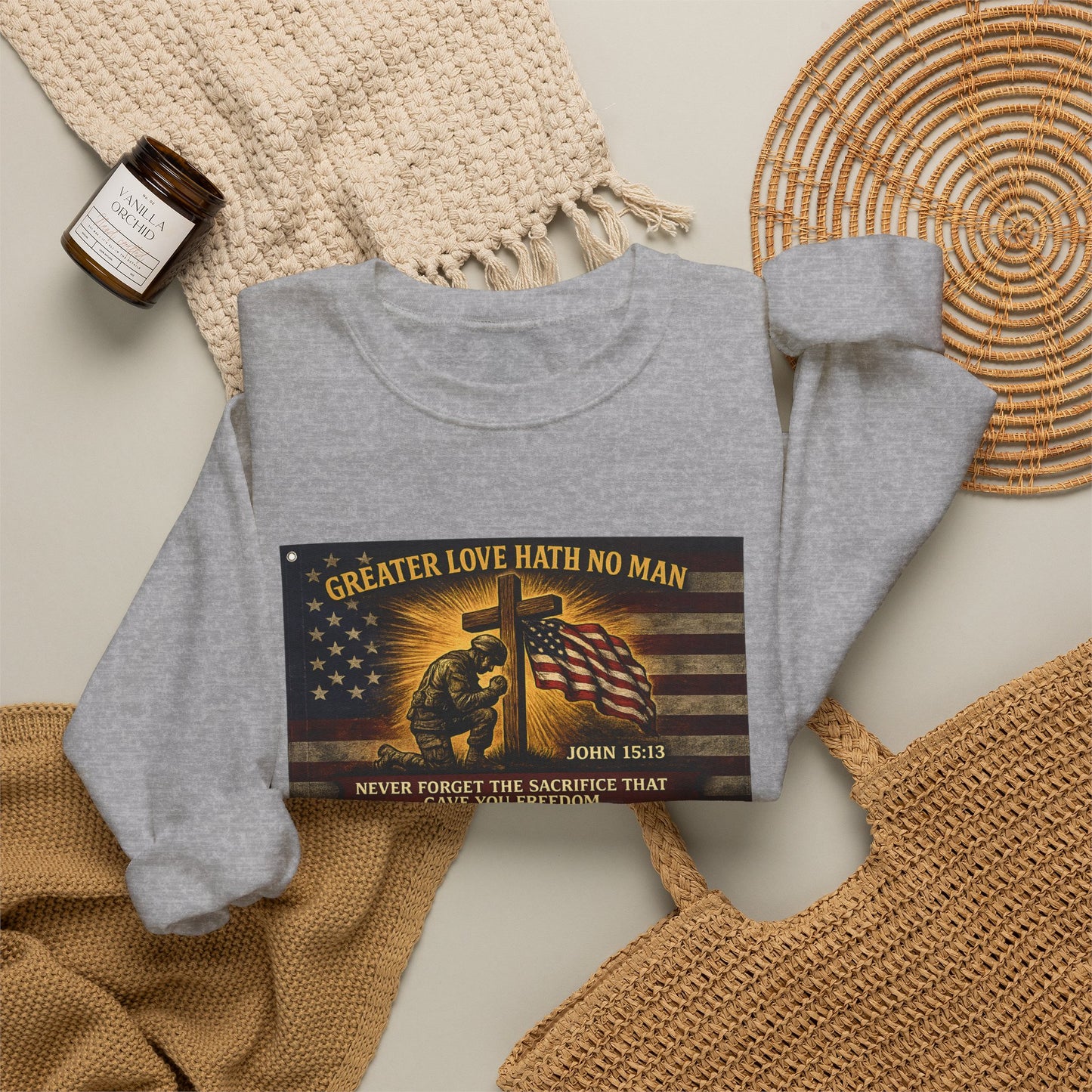 Greater Love Memorial soldier helmet flag sweatshirt | Military Tribute